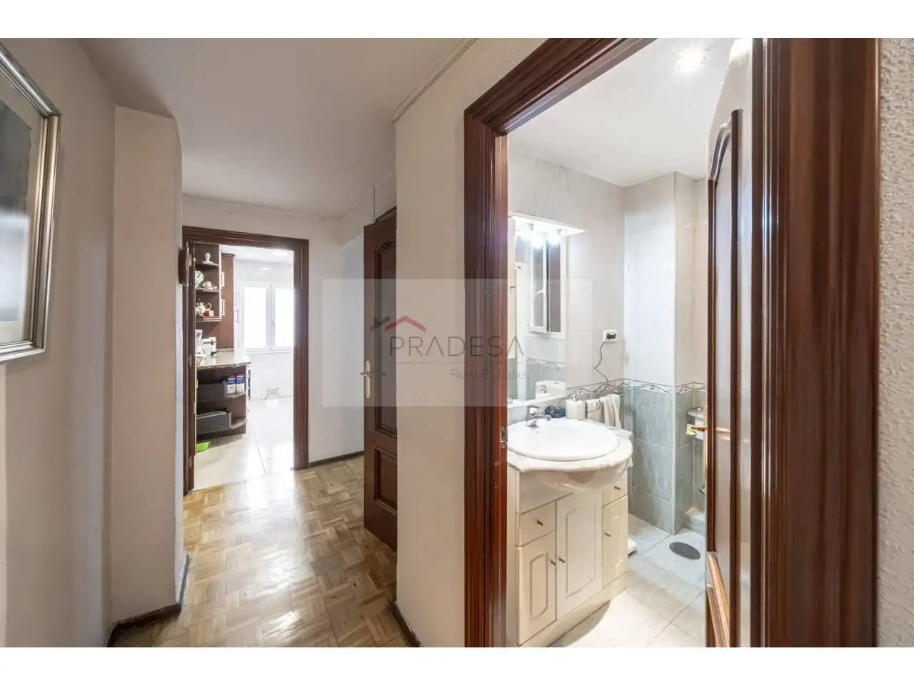 Piso en venta en Madrid con Calefacción, Parquet y Terraza