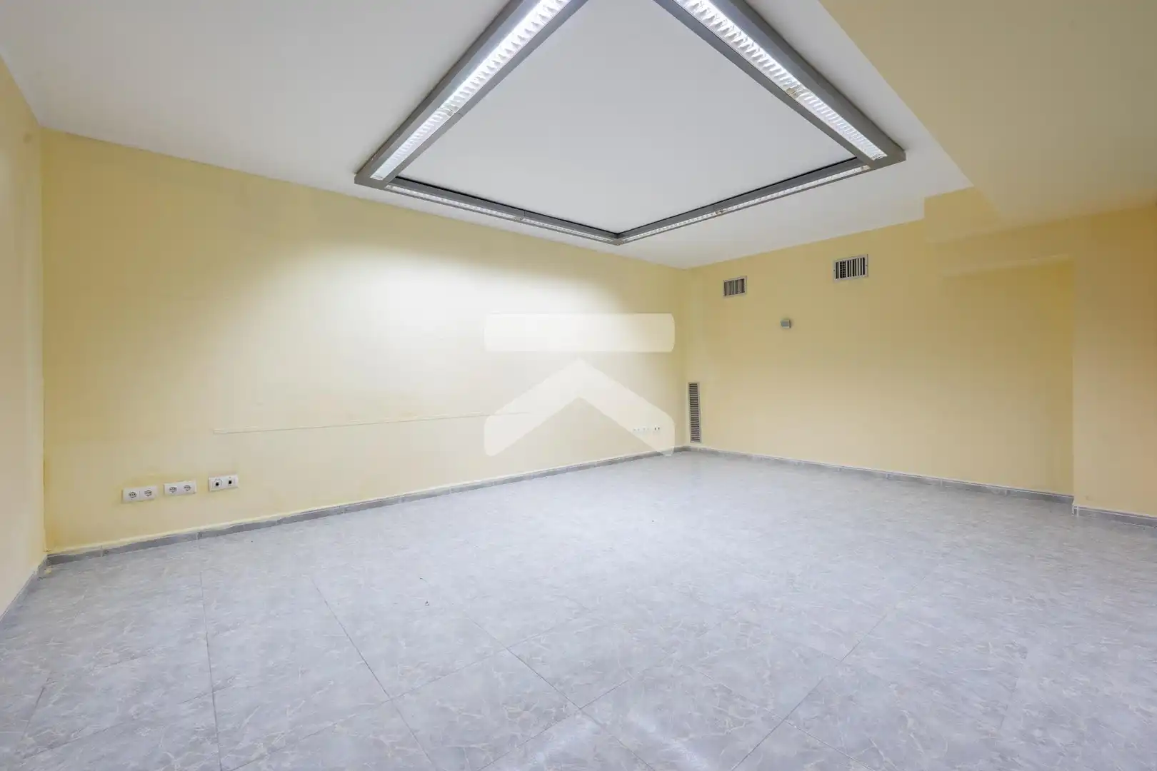Buildings for sale in Tortosa