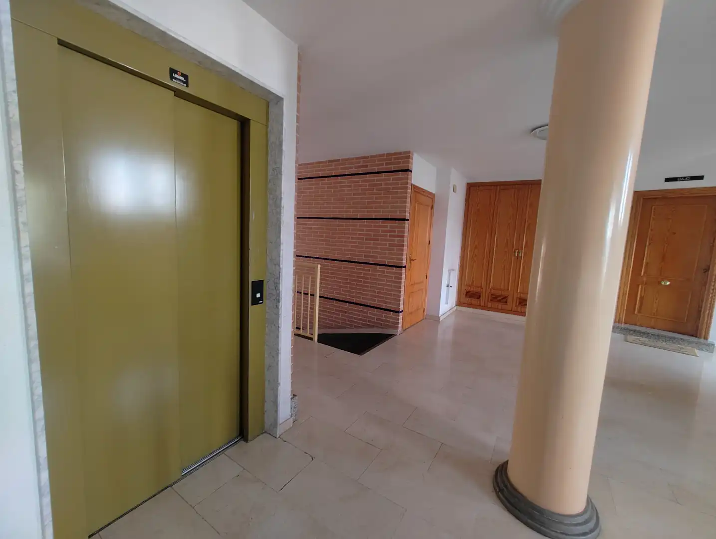 Flat for sale in Murcia  with Air Conditioner, Heating and Storage room
