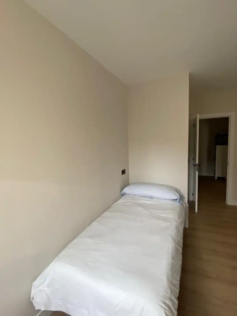 Bedroom of Flat for rent in Getxo   with Heating, Terrace and Furnished
