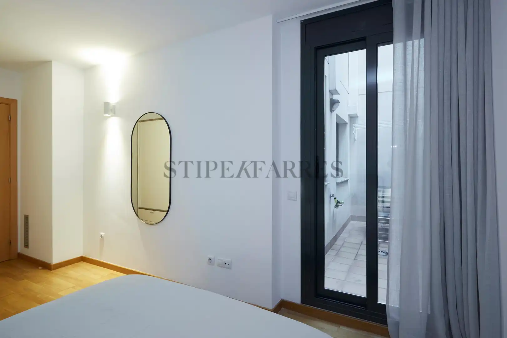Habitación de Dúplex en venta en Barcelona con Aire acondicionado, Calefacción y Balcón