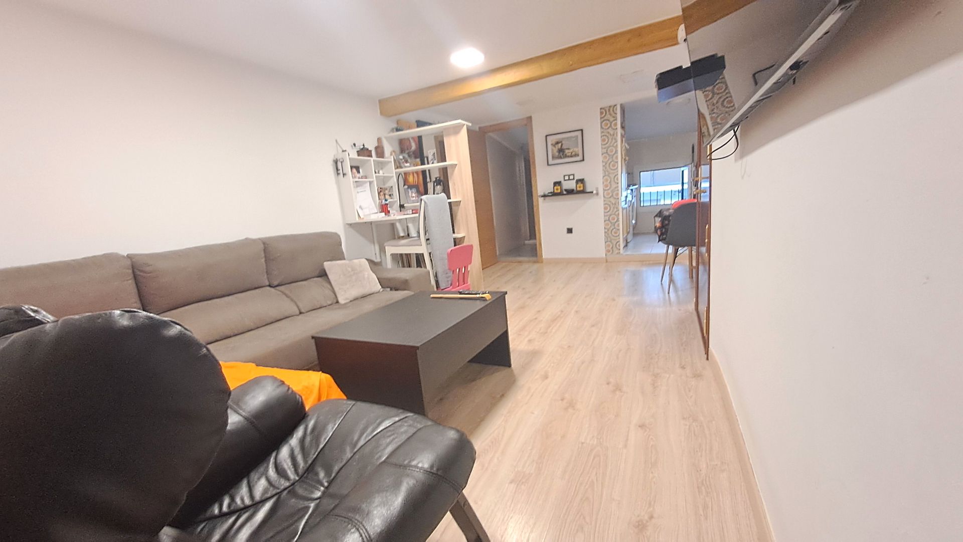 Sala d'estar de Apartament en venda en Bilbao  amb Moblat, Forn i Rentadora