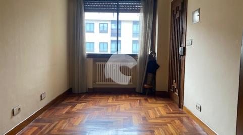 Foto 2 de Piso en venta en As Lagoas, Ourense Capital