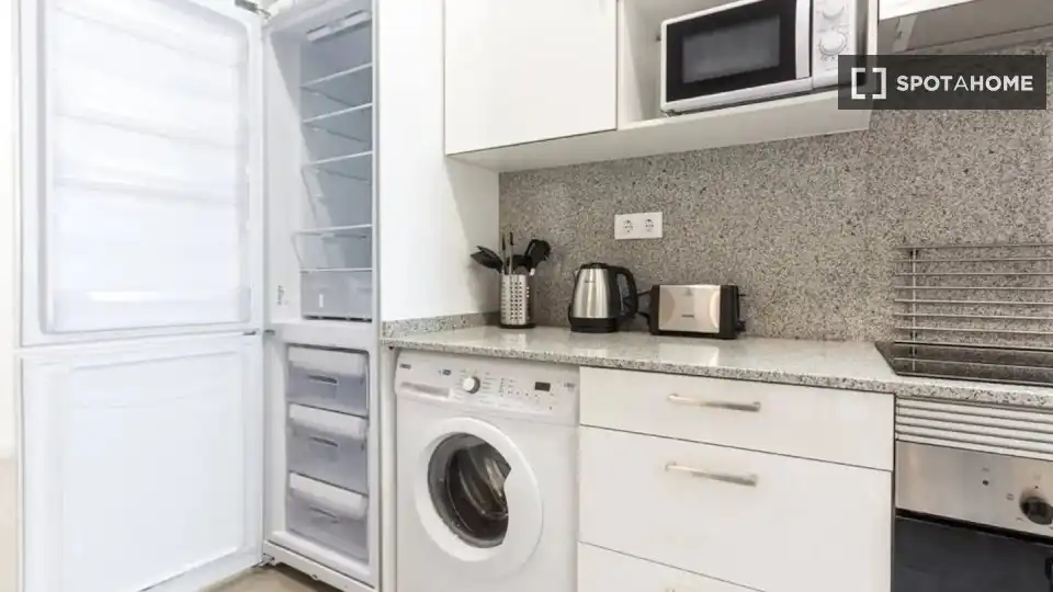 Cocina de Piso de alquiler en Barcelona con Aire acondicionado, Calefacción y Amueblado