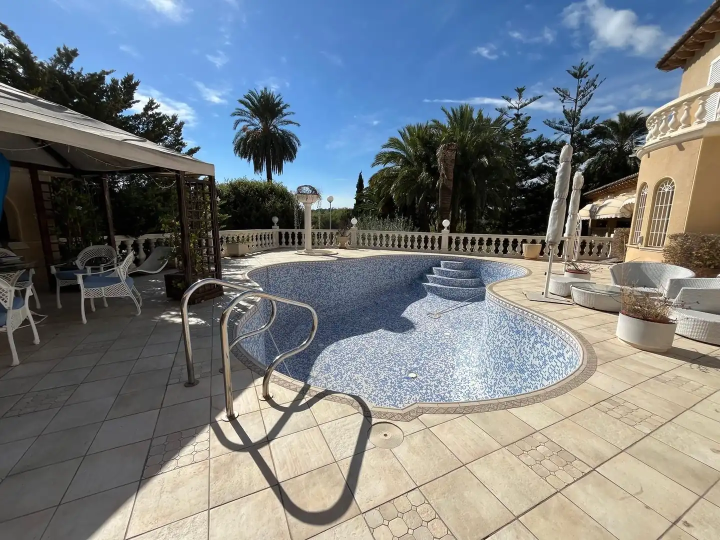 Piscina de Casa o xalet en venda en L'Alfàs del Pi amb Calefacció, Jardí privat i Terrassa