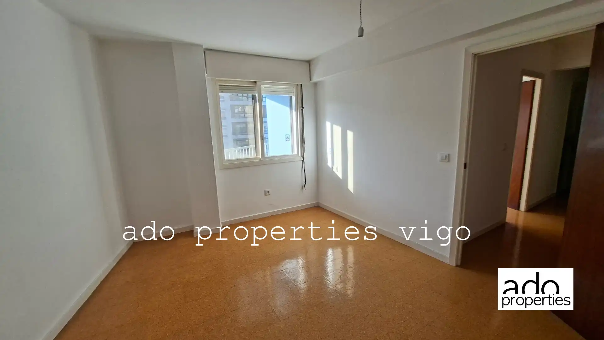 Habitación de Piso en venta en Vigo  con Terraza y Trastero