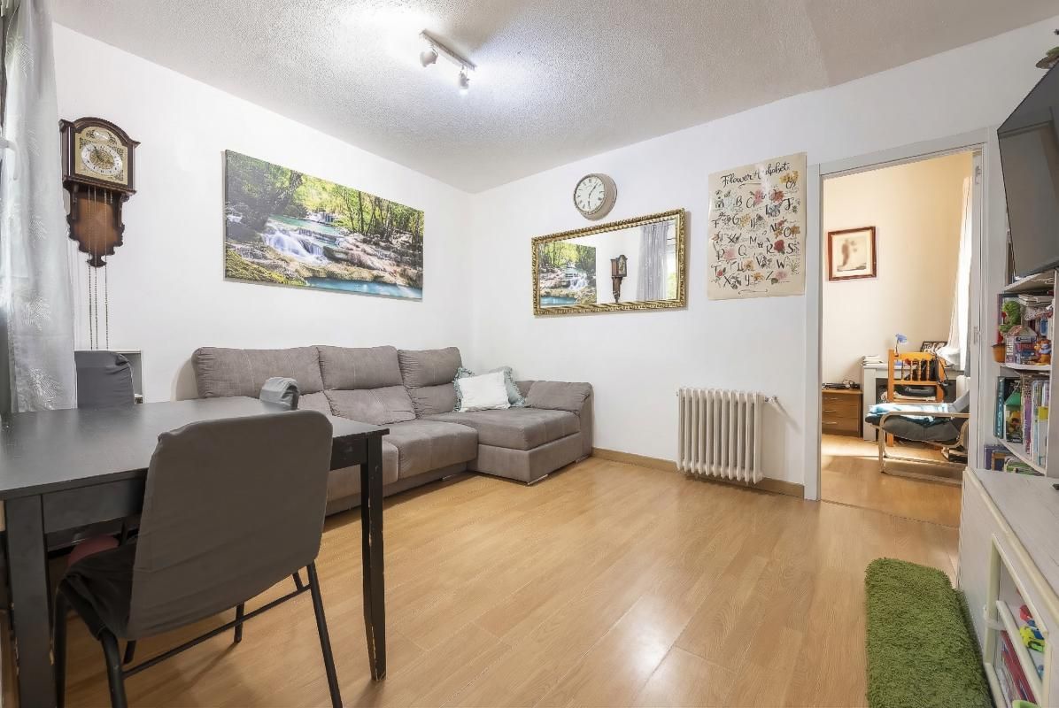 Sala de estar de Planta baja en venta en  Madrid Capital con Calefacción, Terraza y Balcón