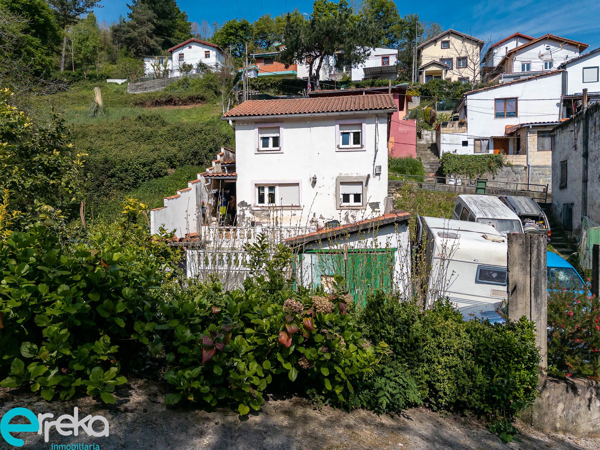 Exterior view of House or chalet for sale in Bilbao   with Private garden and Furnished