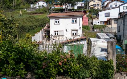 Vista exterior de Casa o xalet en venda en Bilbao  amb Jardí privat i Moblat