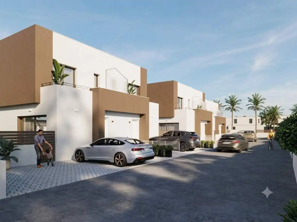 Chalet con piscina en venta en La Marina, imagen 2