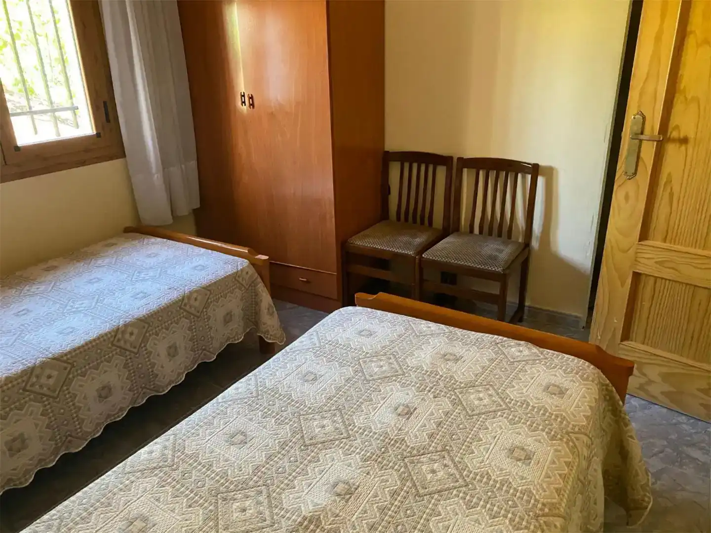 Dormitori de Casa o xalet en venda en Valencia de Alcántara amb Aire condicionat i Balcó