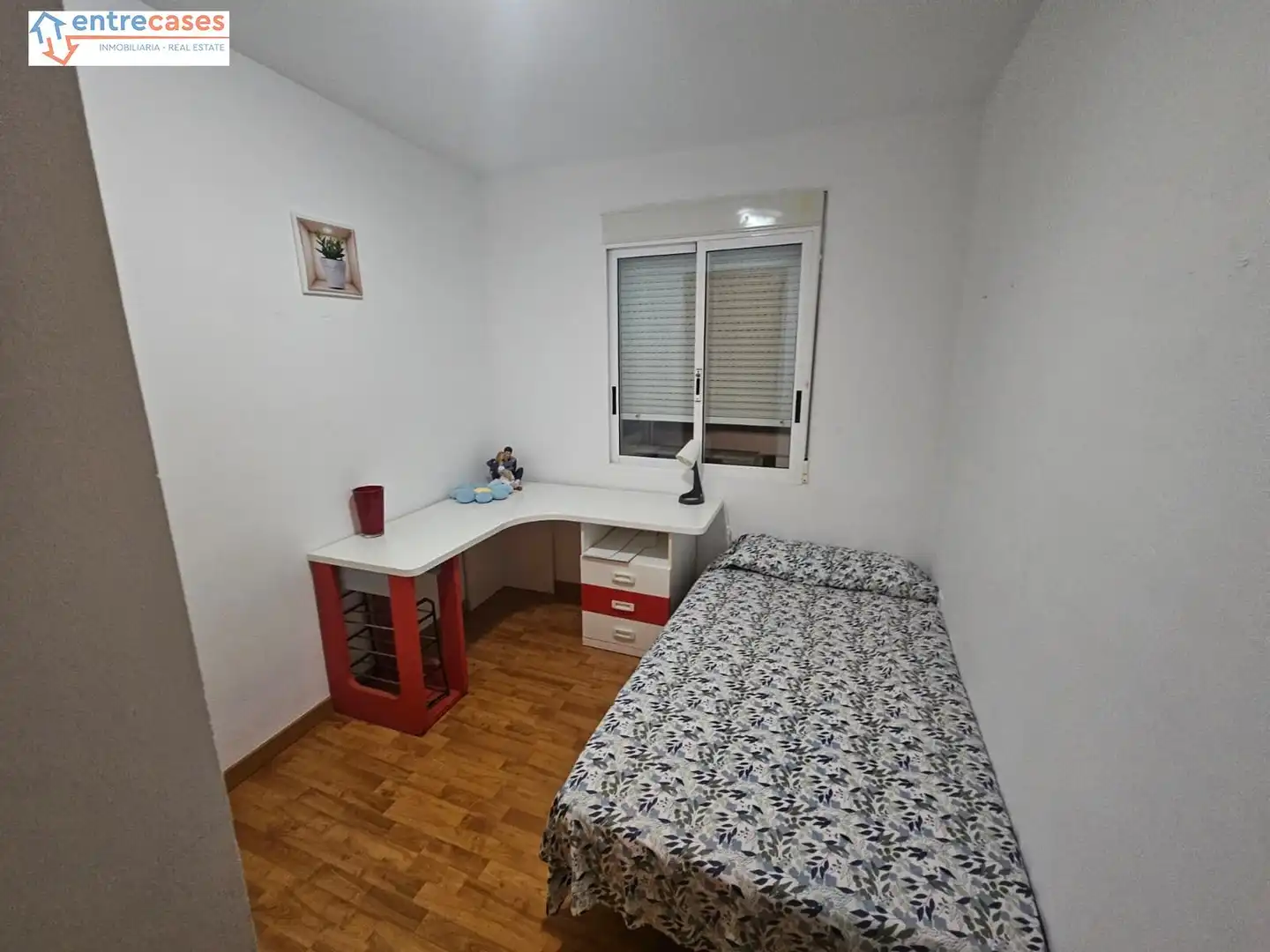 Habitación de Piso en venta en Gilet con Aire acondicionado, Calefacción y Amueblado