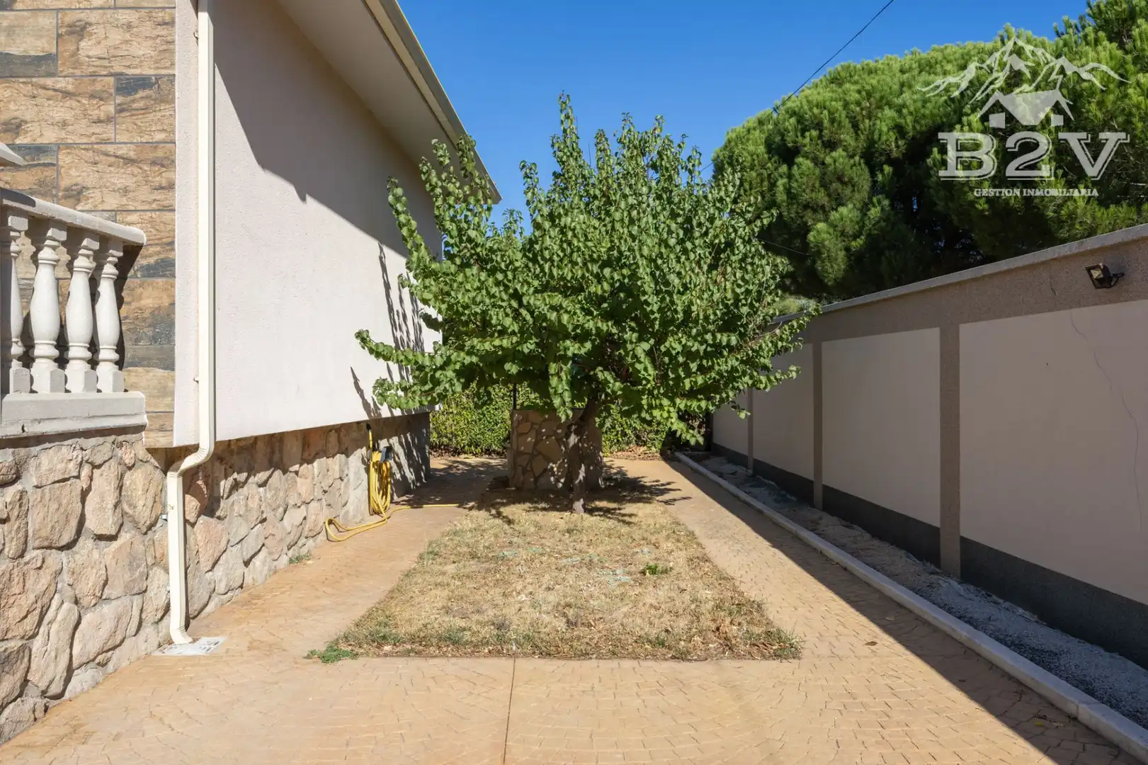 Garden of Houses for sale in Navalafuente  with Air Conditioner, Heating and Private garden