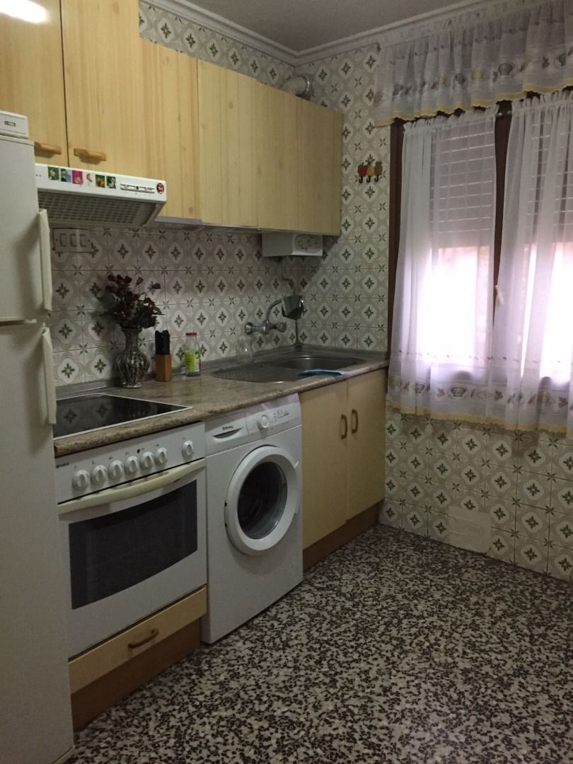 Cuina de Casa o xalet en venda en Tarazona amb Traster i Balcó