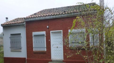 Solvia Inmobiliaria  Chalet independiente Zamora