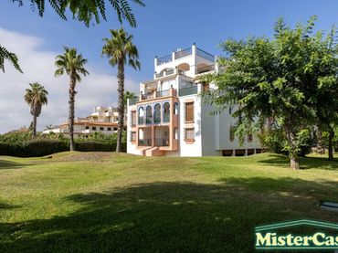 Flat with balcony for sale in Zahara Pueblo