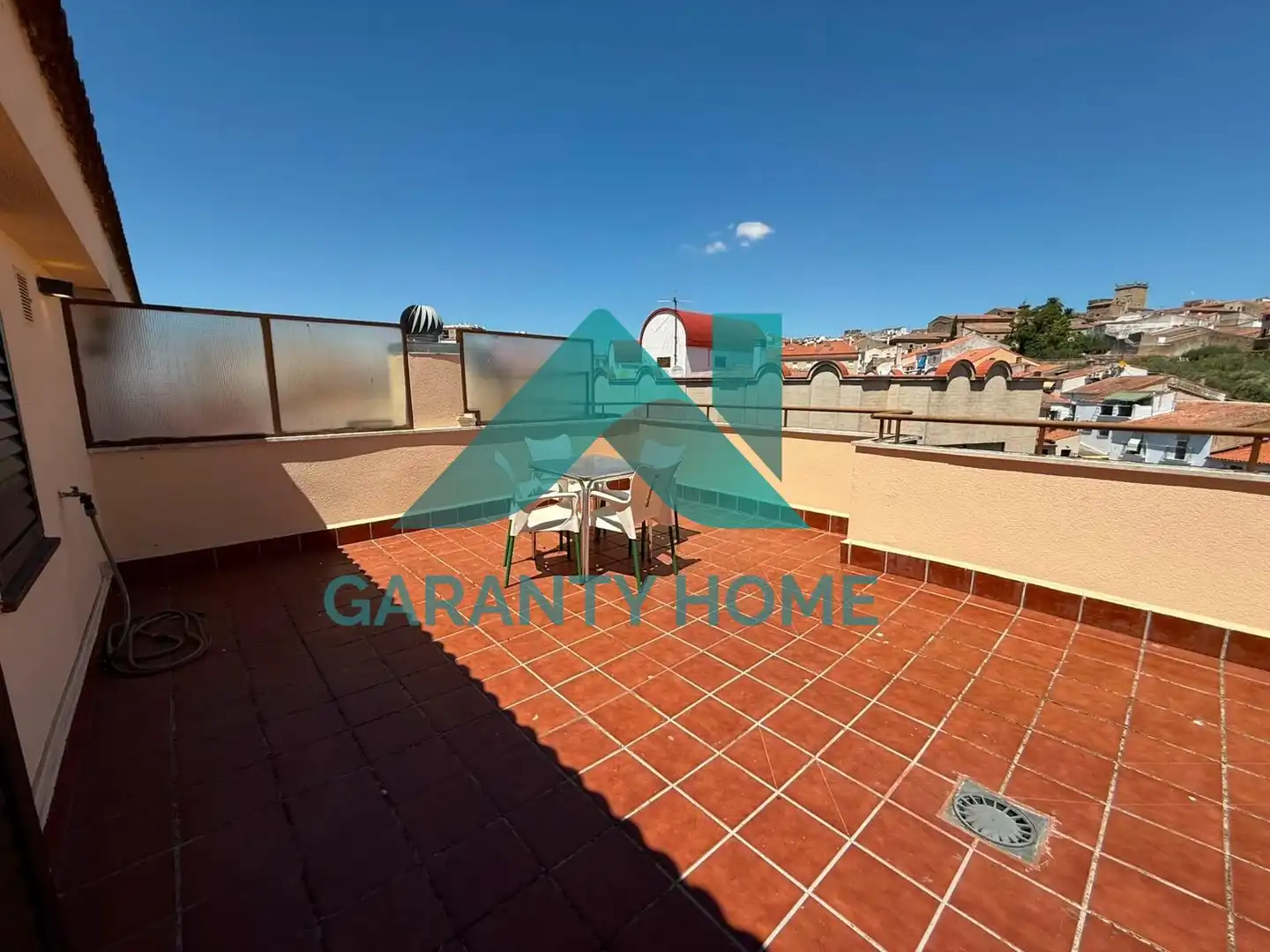 Terrasse von Dachboden zum Verkauf in Cáceres mit Heizung, Terrasse und Möbliert