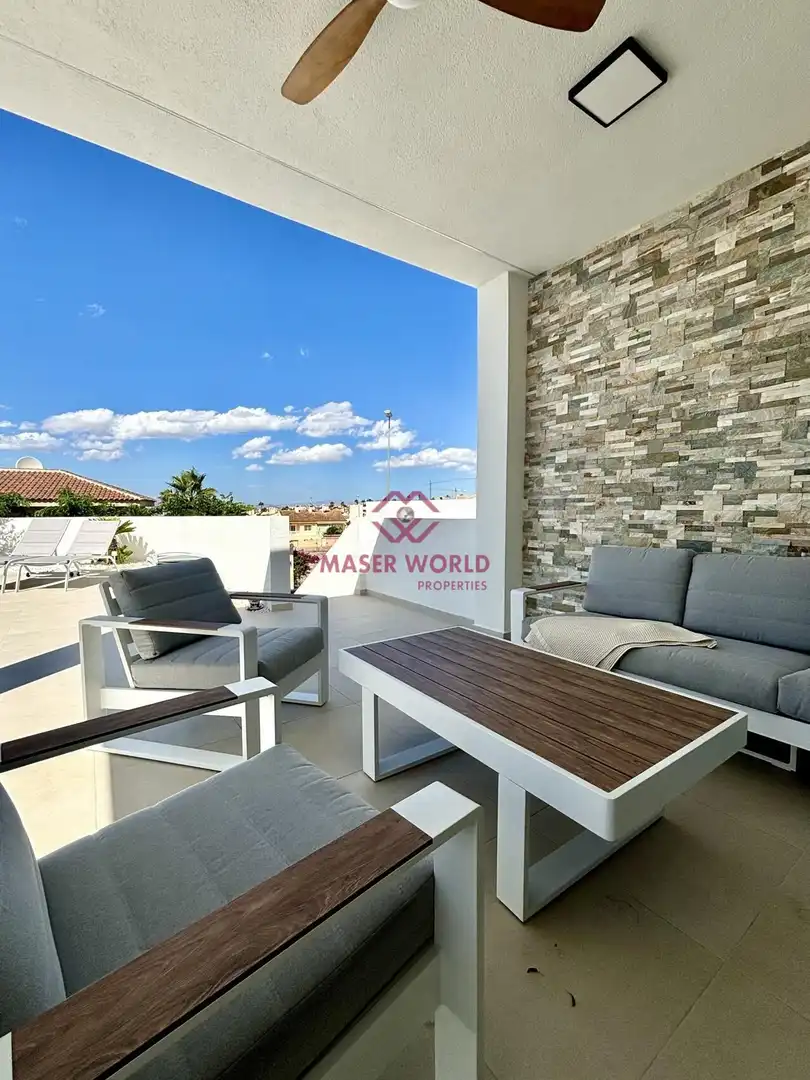 Chalet con piscina en venta en Benijófar, imagen 12