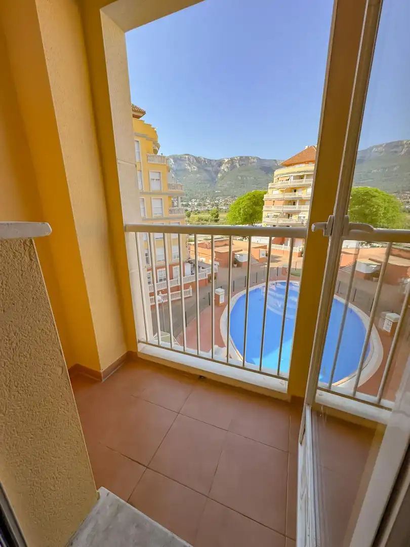 Vista exterior de Apartament en venda en Dénia