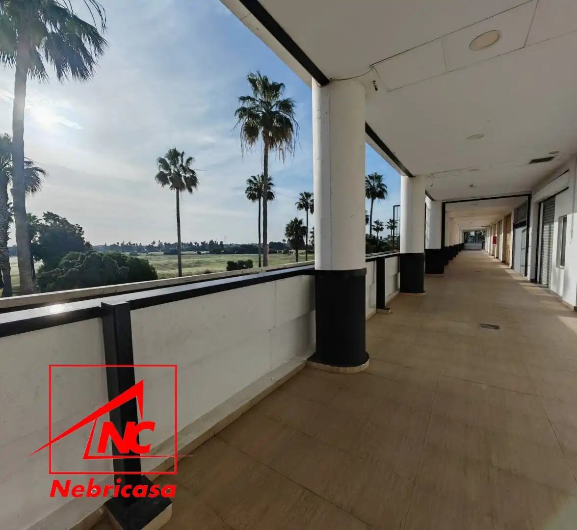 Local en venta en Rota con Aire acondicionado y Amueblado