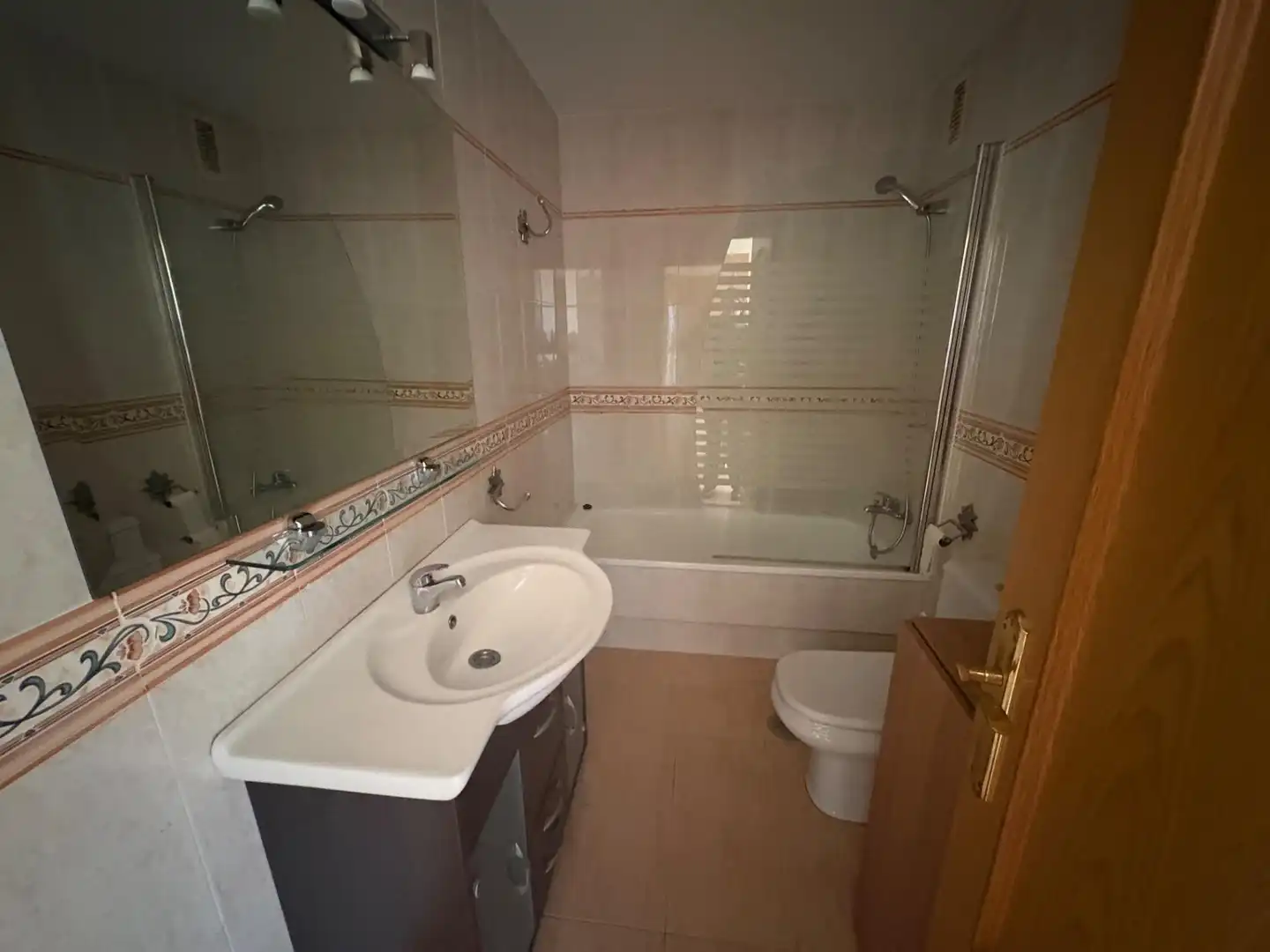 Baño de Piso en venta en Córdoba con Aire acondicionado, Calefacción y Terraza