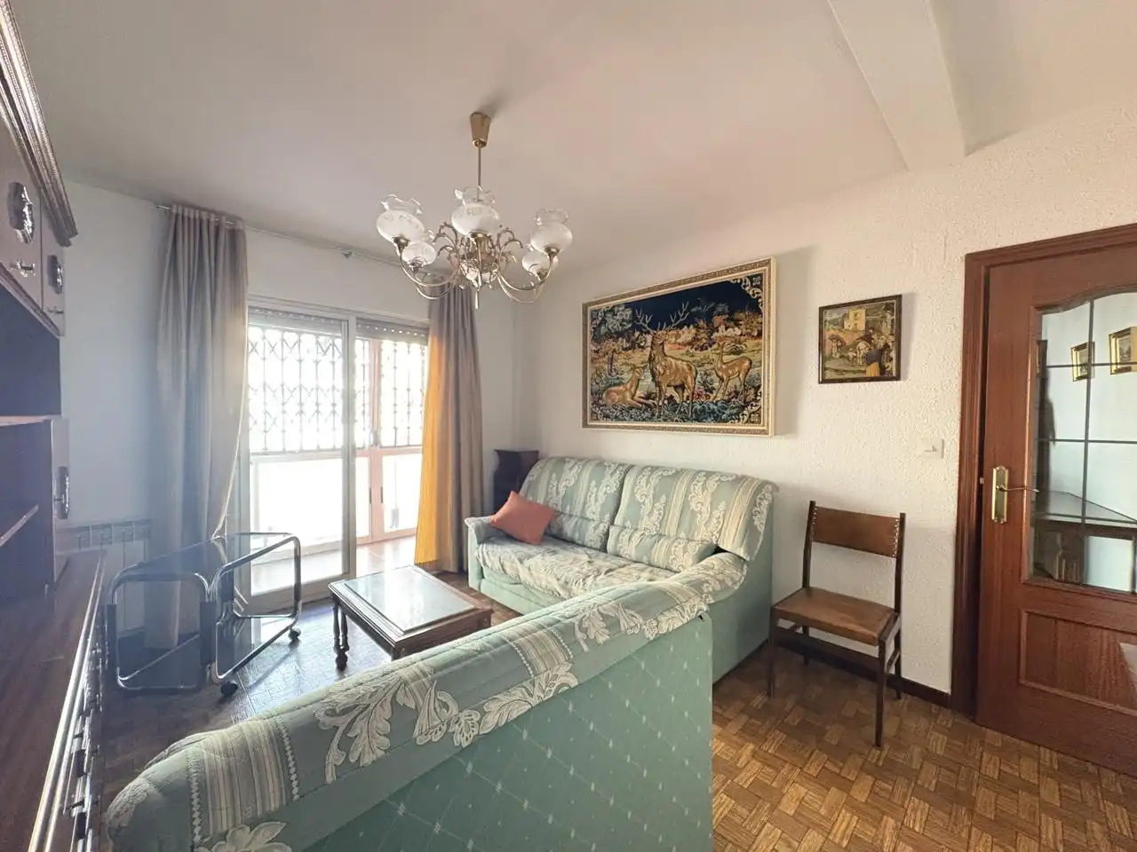 Living room of Flat for rent in Madrid  with Heating, Terrace and Furnished