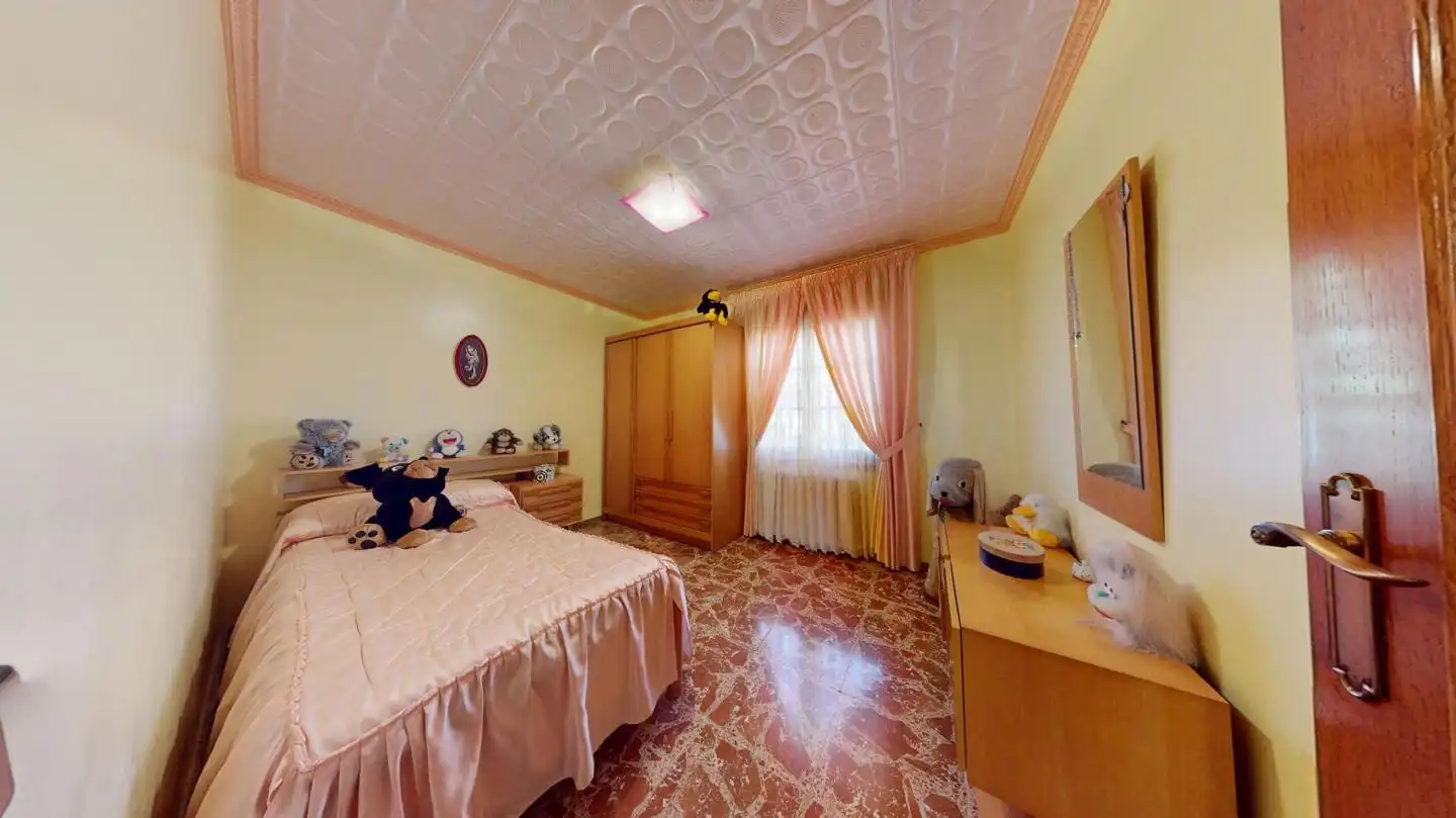 Dormitori de Casa o xalet en venda en Viladecans amb Jardí privat i Terrassa