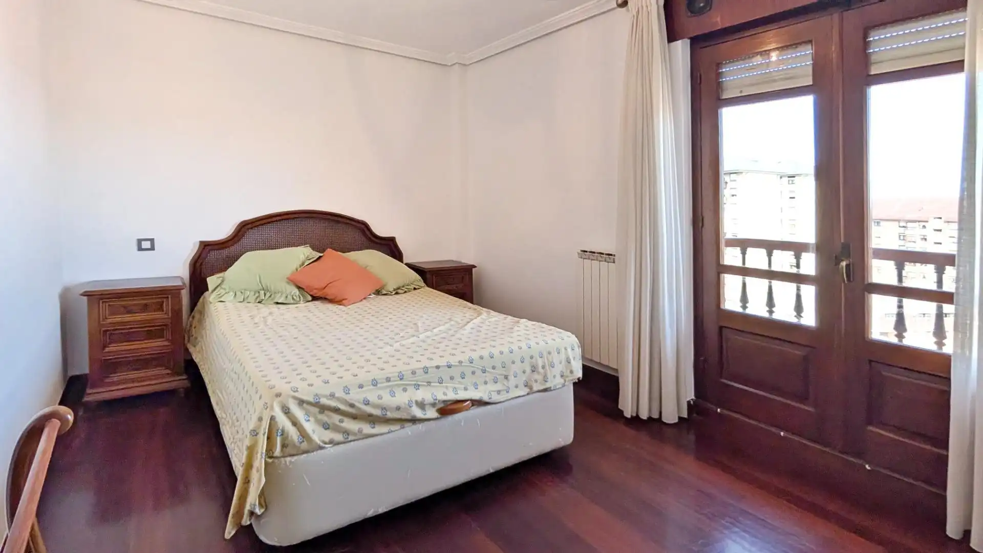 Habitación de Dúplex en venta en El Astillero   con Calefacción, Terraza y Trastero