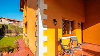 Exterior view of House or chalet for sale in San Vicente de la Barquera  with Terrace and Balcony