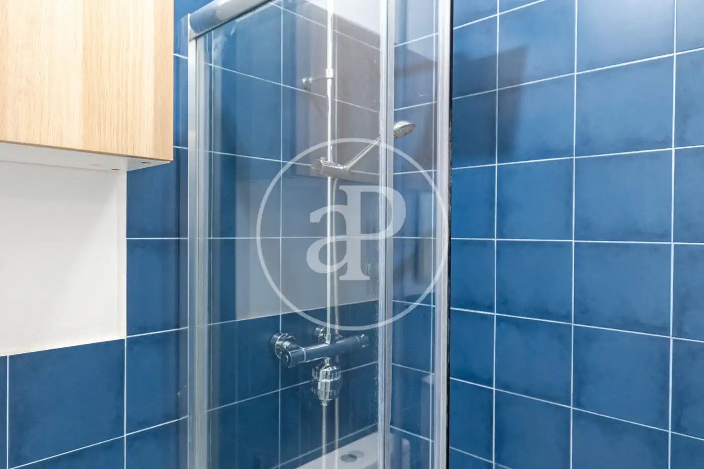 Bathroom of Flat for sale in Barcelona  with Air Conditioner, Heating and Terrace