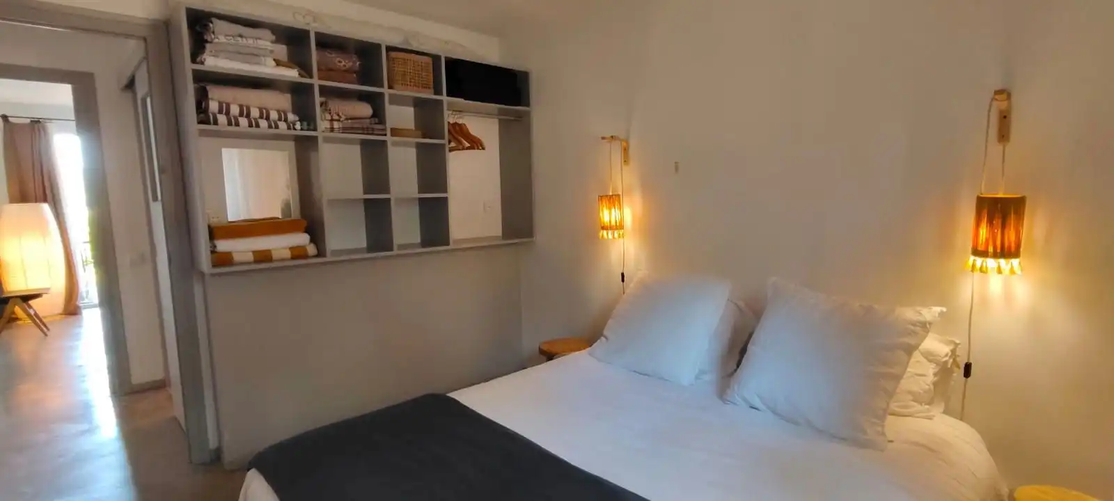 Schlafzimmer von Dachboden zum Verkauf in Palafrugell mit Klimaanlage, Heizung und Terrasse
