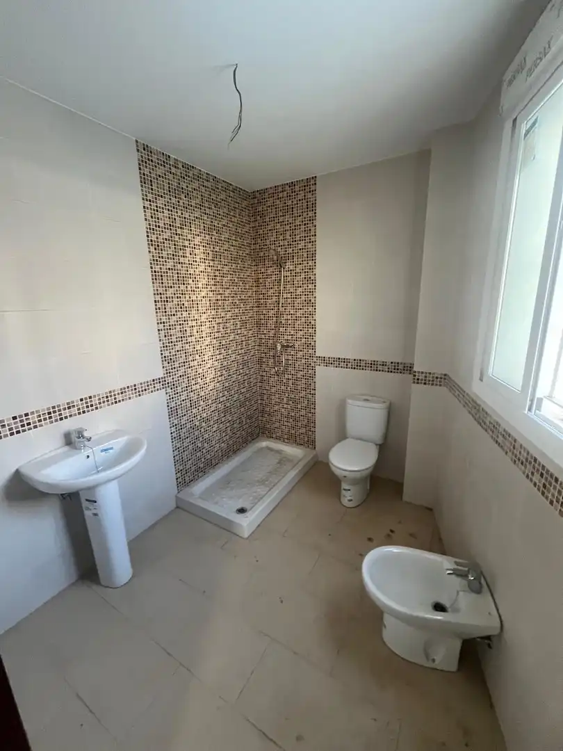 Bathroom of Houses for sale in Morón de la Frontera