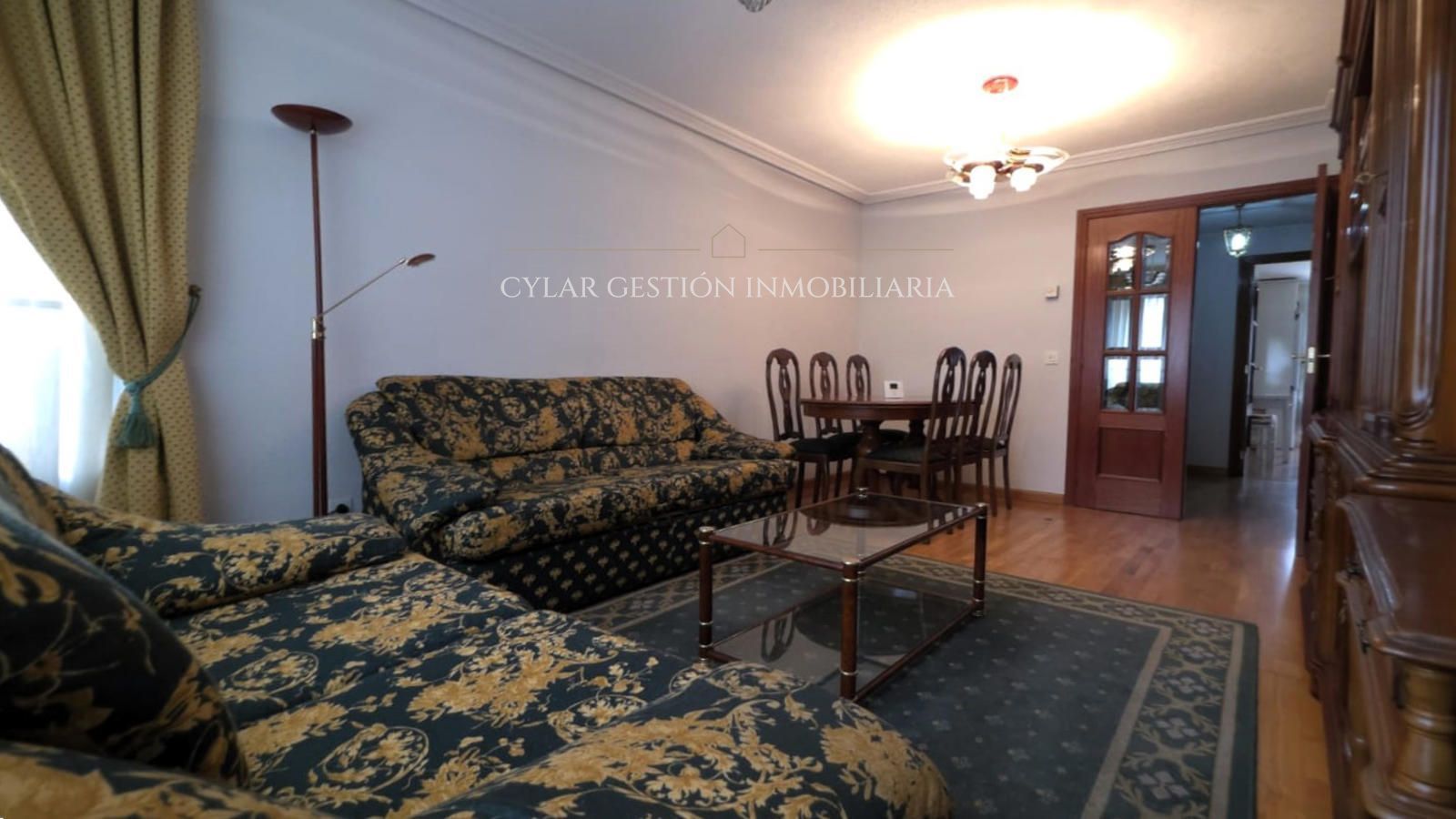 Sala d'estar de Pis de lloguer en Salamanca Capital amb Calefacció, Parquet i Terrassa