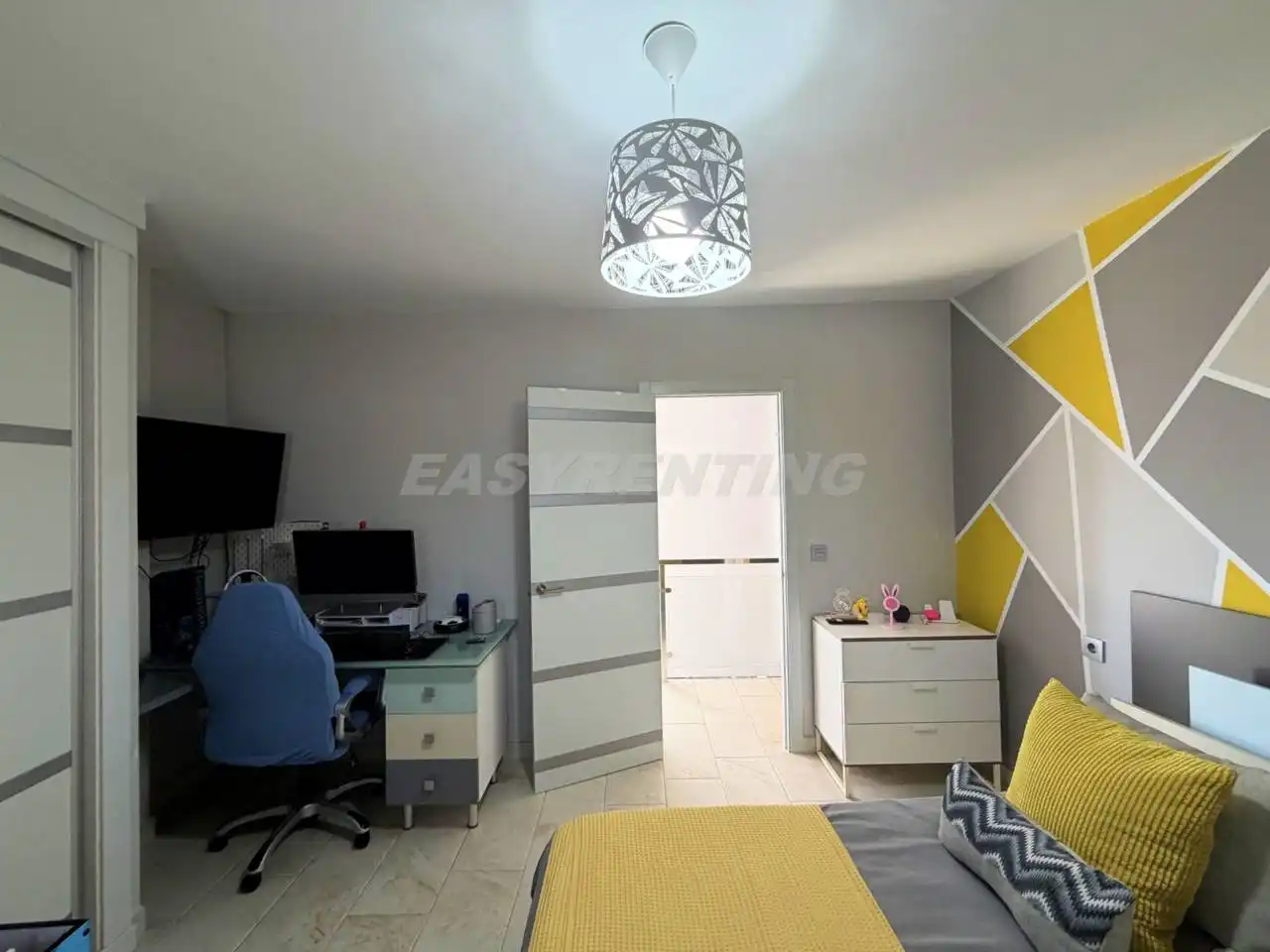 Casa o xalet en venda en La Línea de la Concepción amb Aire condicionat, Terrassa i Moblat