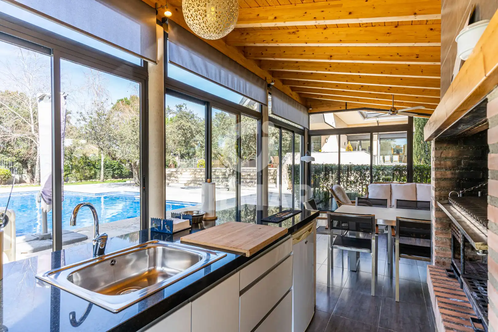 Cocina de Casa o chalet en venta en Las Rozas de Madrid con Aire acondicionado, Calefacción y Jardín privado