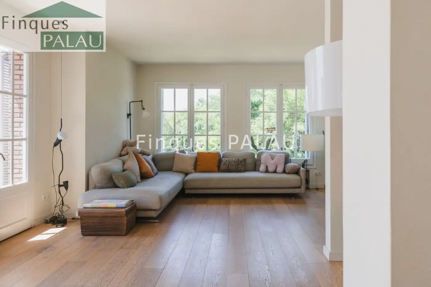 Sala d'estar de Casa o xalet de lloguer en Sant Just Desvern amb Calefacció, Jardí privat i Traster