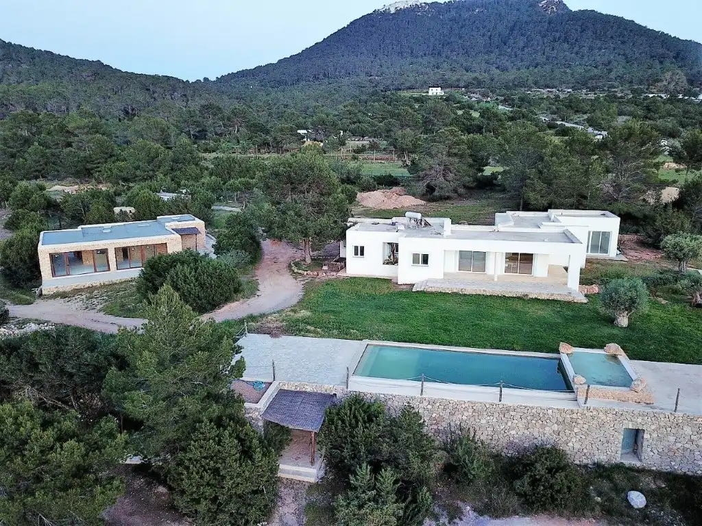 Casa con piscina en venta en Es Cubells, imagen 5