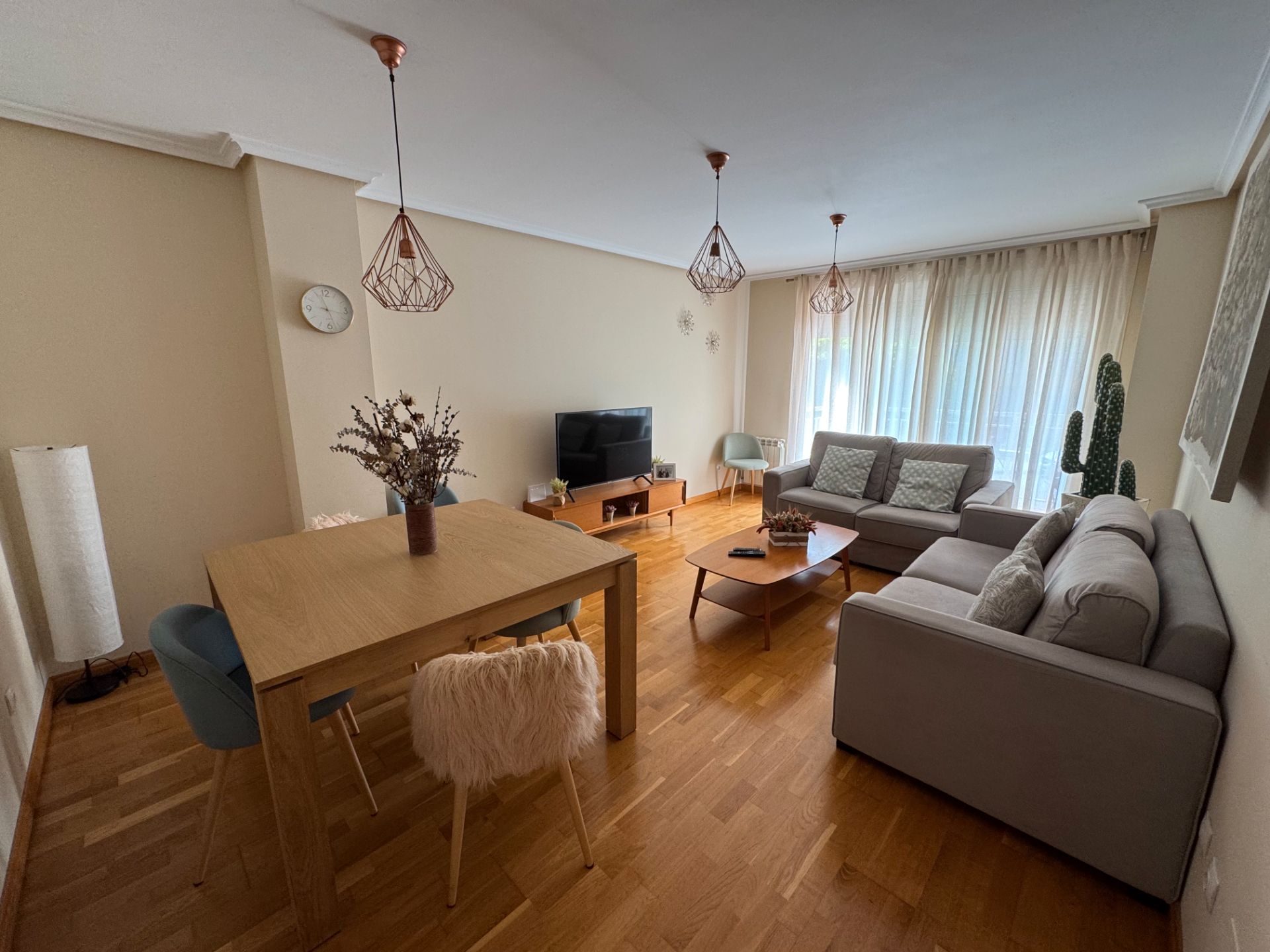 Living room of Flat for sale in Ribadesella  with Heating, Parquet flooring and Terrace
