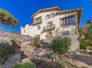 Casa amb balcó en venda a Montornès del Vallès