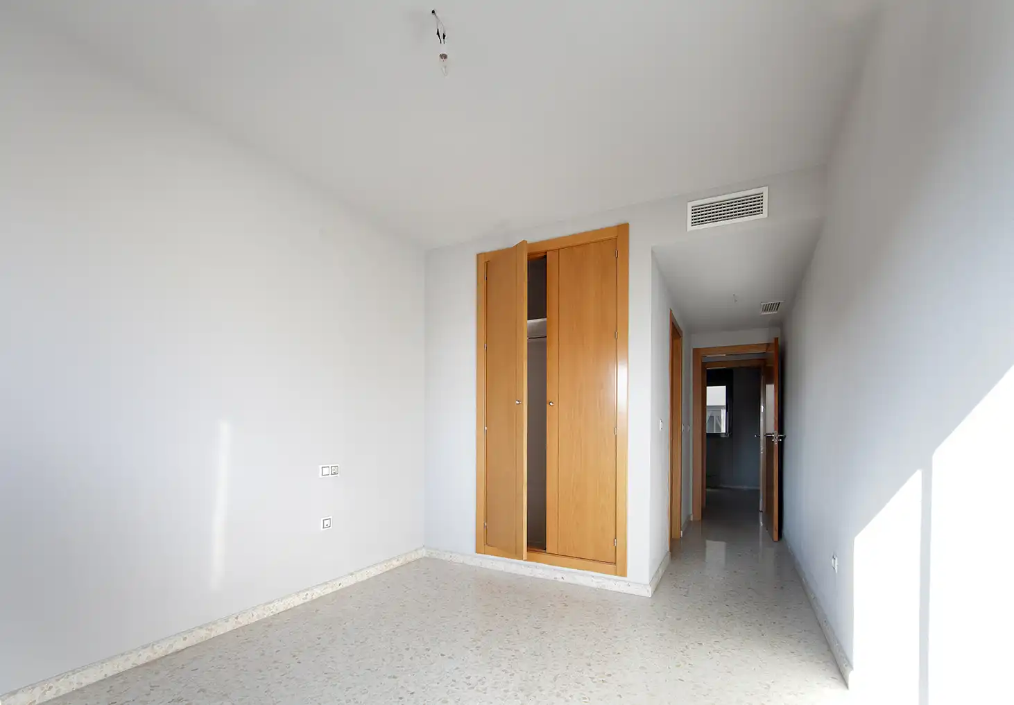 Flat for rent in Granada  with Heating and Oven