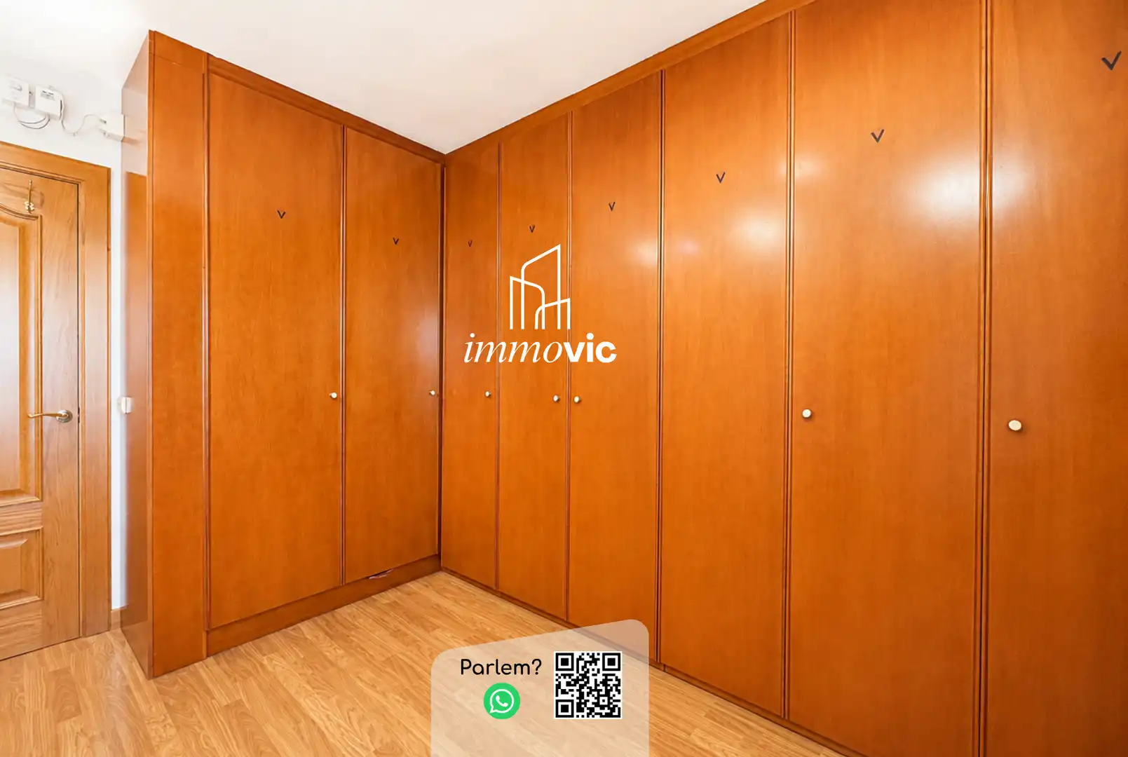Bedroom of Detached homes for sale in Olot  with Heating, Private garden and Parquet flooring