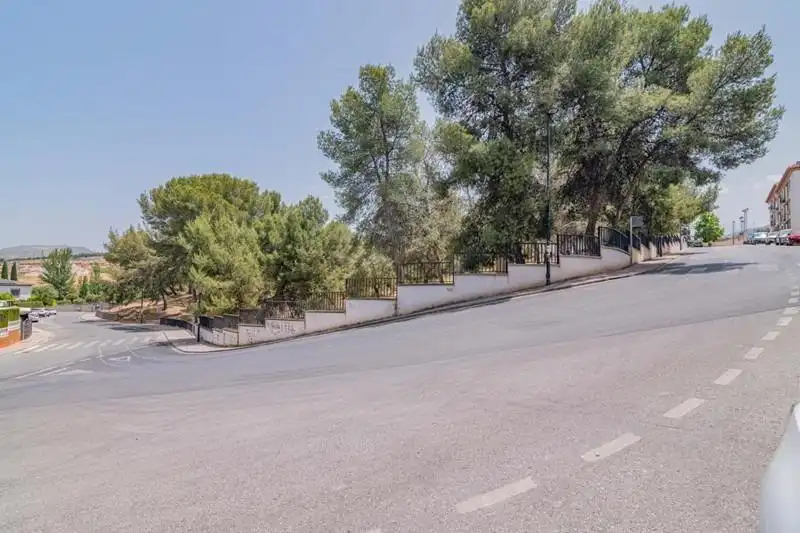 Piso en venta en La Zubia con Amueblado