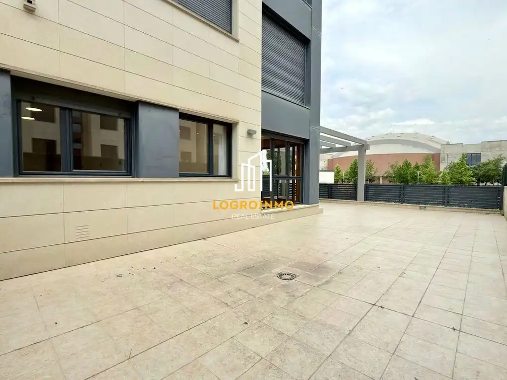Exterior view of Flat for sale in  Logroño  with Air Conditioner, Heating and Private garden