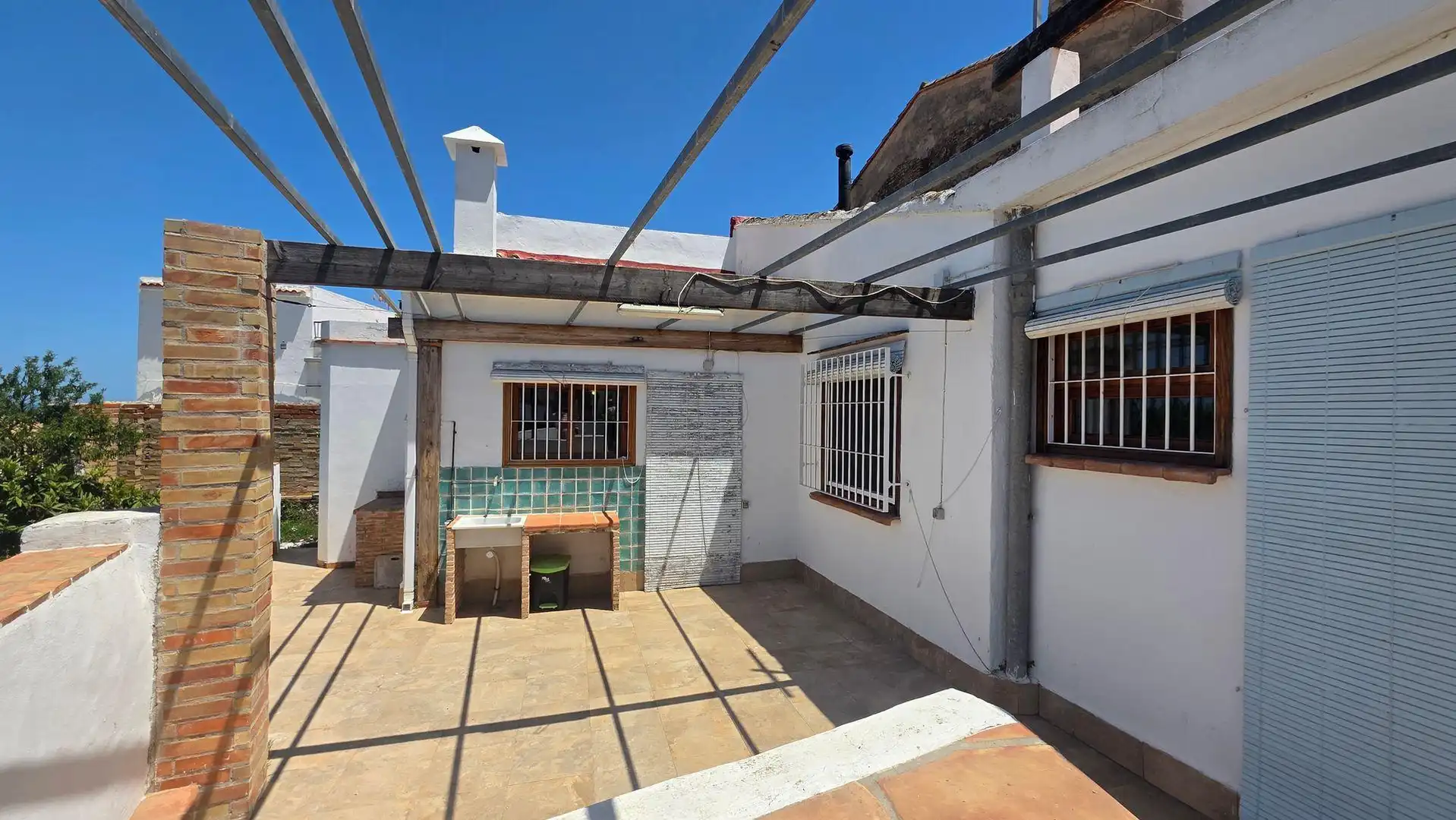 Vista exterior de Casa o chalet en venta en Oliva con Calefacción, Jardín privado y Terraza
