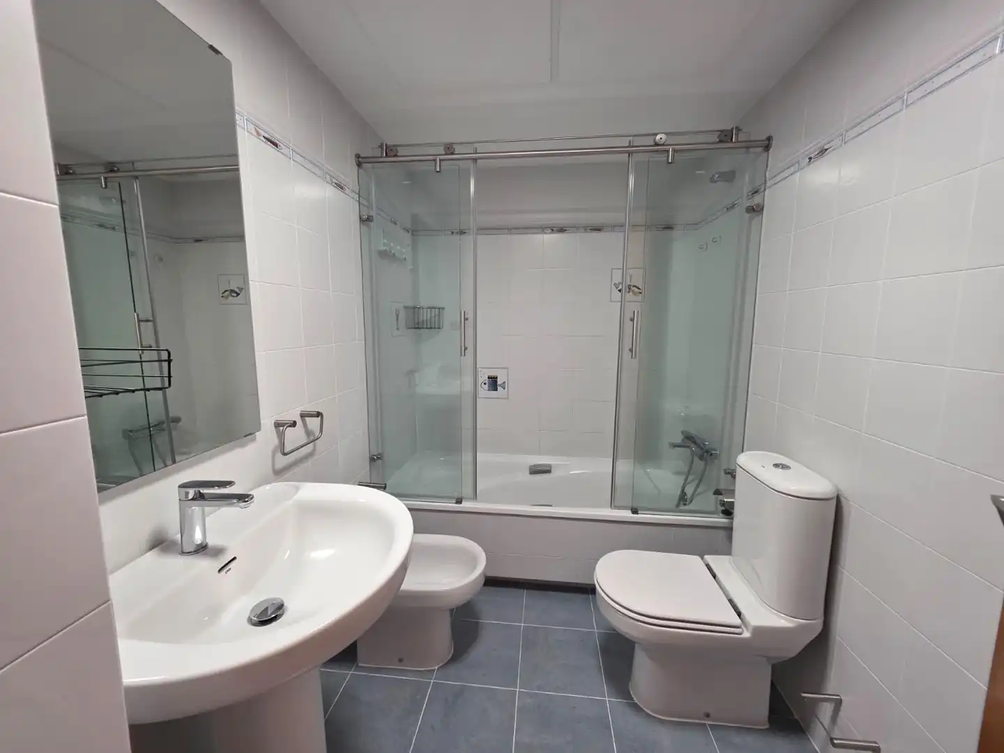 Baño de Dúplex de alquiler en Valencia con Jardín privado, Terraza y Balcón