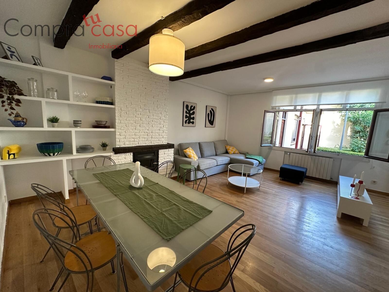 Sala d'estar de Pis per a compartir en Segovia Capital amb Calefacció, Jardí privat i Parquet