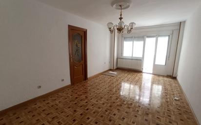 Living room of Flat for sale in Valladolid Capital  with Terrace and Balcony