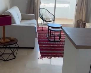 Sala d'estar de Apartament de lloguer en Marbella amb Aire condicionat, Calefacció i Terrassa