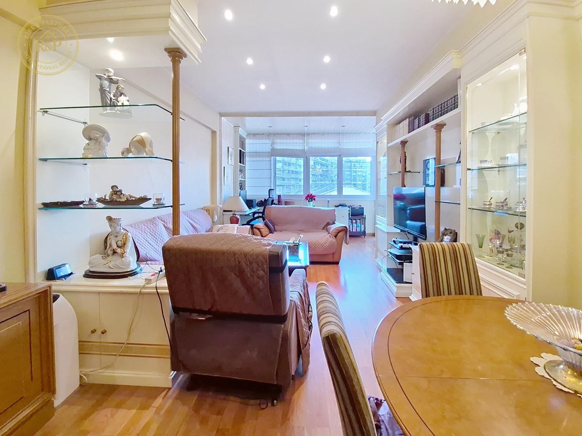 Living room of Flat for sale in  Barcelona Capital  with Air Conditioner, Heating and Parquet flooring