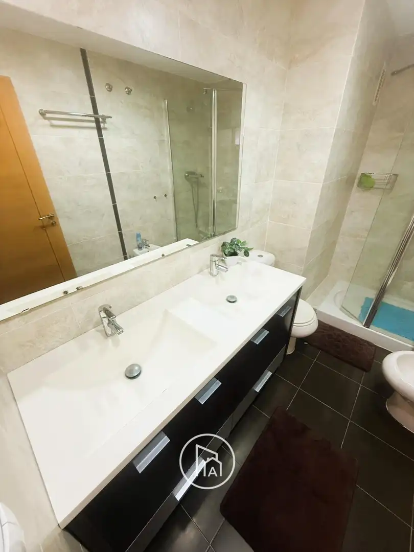 Bathroom of Flat for sale in Paterna  with Parquet flooring